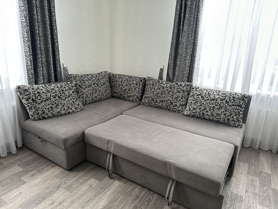 Диван кутовий / розкладний