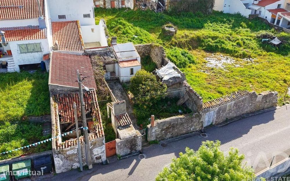 Terreno para construção em Azueira e Sobral da Abelheira de 301,00 m2