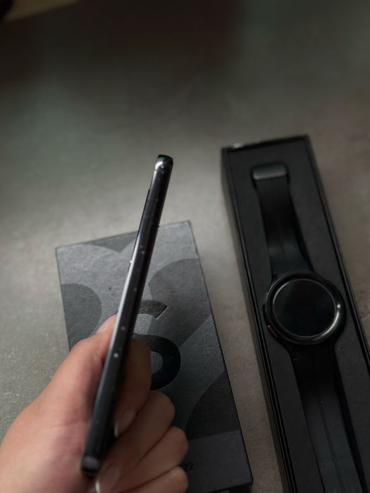 Samsung Galaxy S22 + Galaxy Watch5 Pro