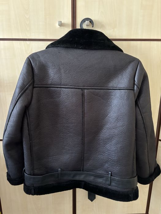 Жіноча чорна дублянка