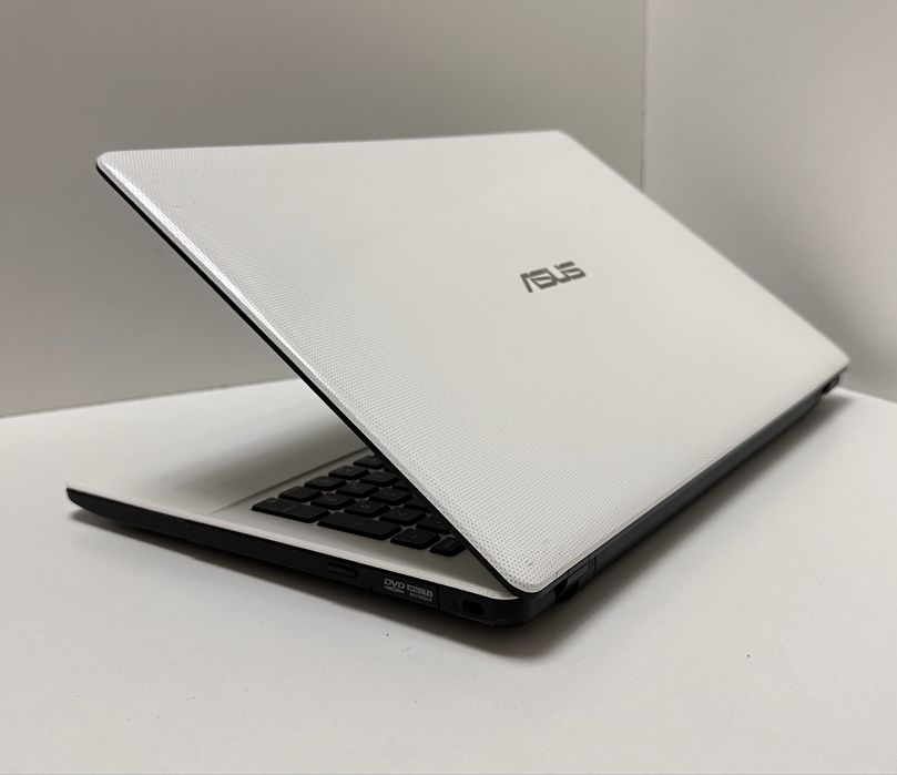 Asus x550c 15.6" 8/1000GB HDD Nvidia 720m 2GB новий акумулятор