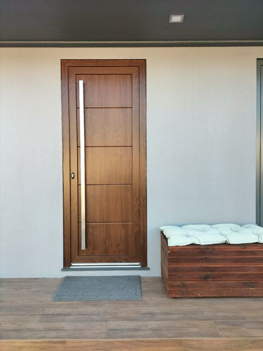 Janelas e Portas em pvc, estores, marquise, portada em aluminio