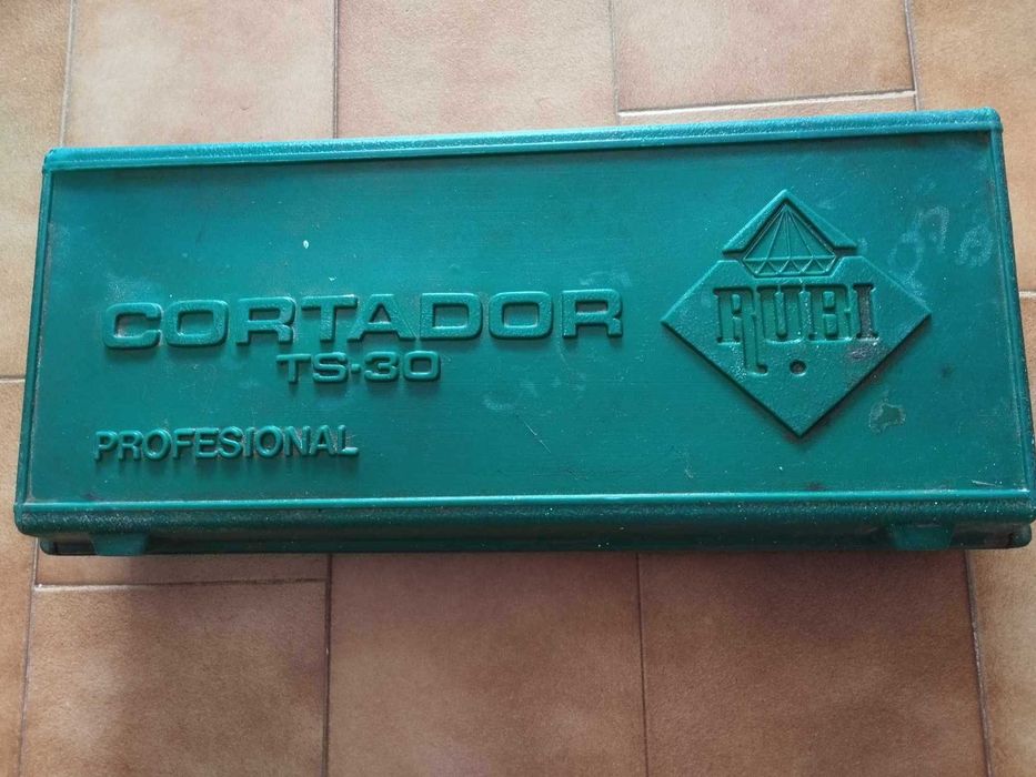 Cortador de azulejos profissional Rubi