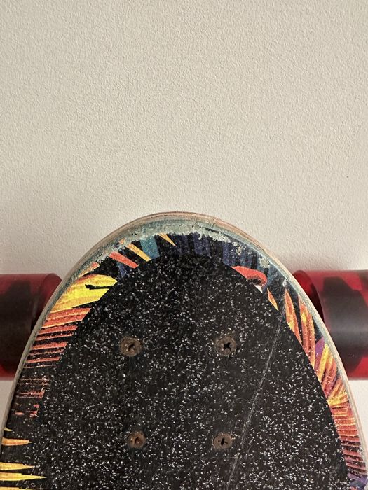 Landyachtz Maple Ripper Tropical Nights – longboard w bardzo dobrym stanie