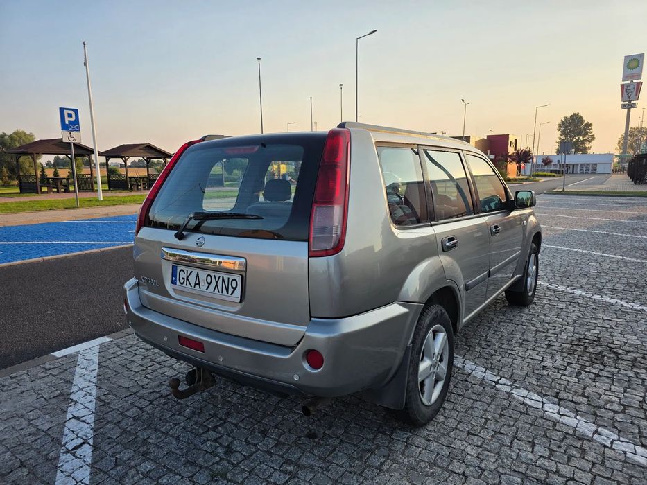Nissan X-Trail 2 litry benzyn 140 LPG BEZWYPADKOWY  4x4 NAPĘD