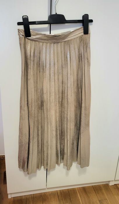 Saia polipele tipo pêssego.