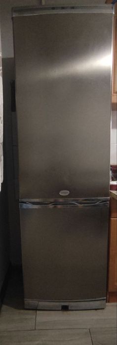 Продам холодильник Ariston