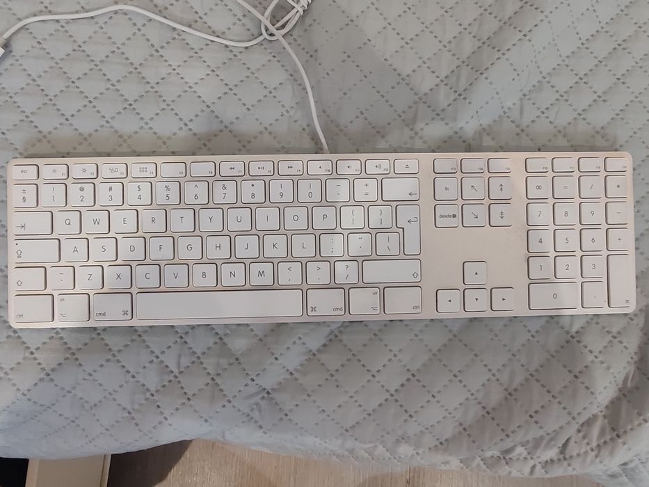 Teclado Apple usado MB 110Z/B USA layout