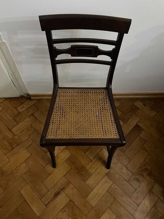 Cadeira estilo Dona Maria