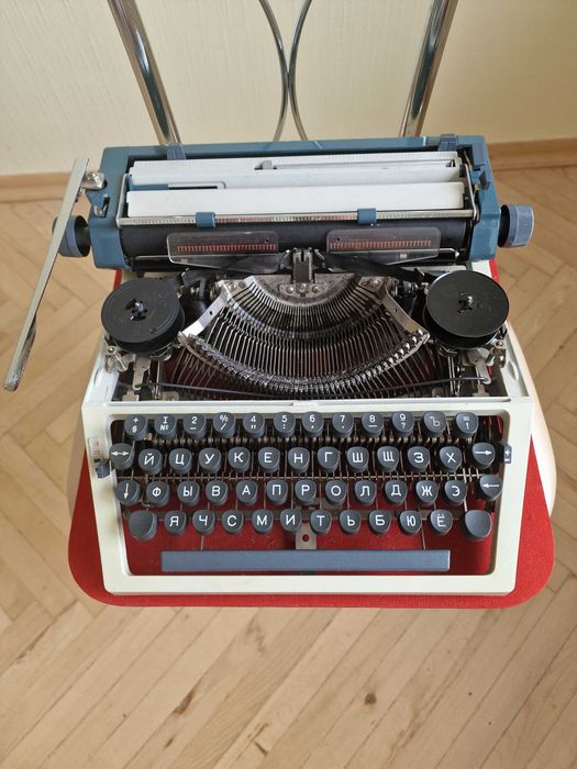 Друкарська машинка Erika 40