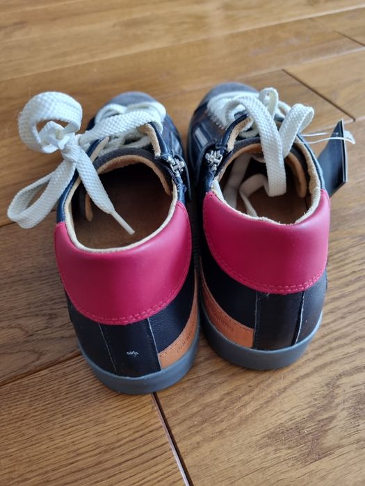 Nowe buty skórzane D.A.T.E roz.38