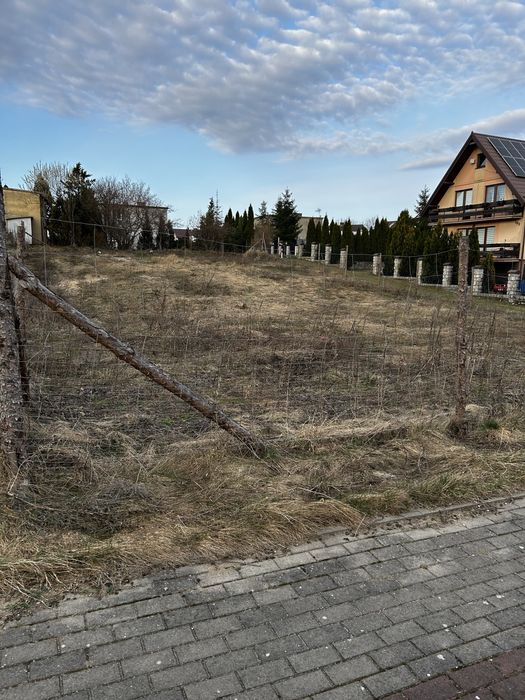 Sprzedam dzialkę 8 arów z gotowym pozwoleniem na budowę!