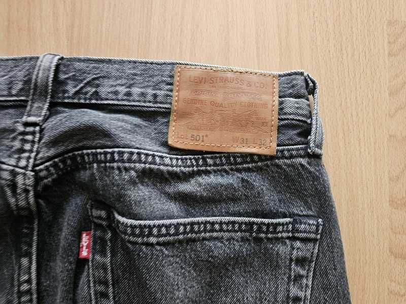 Spodnie jeansowe Levi's 501 W31 L32 szare