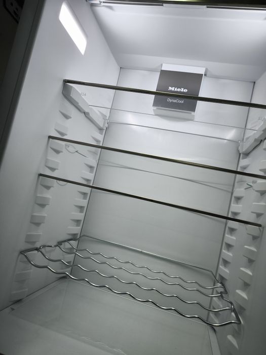 lodówka Miele K 7748 C do zabudowy z zamrażarką