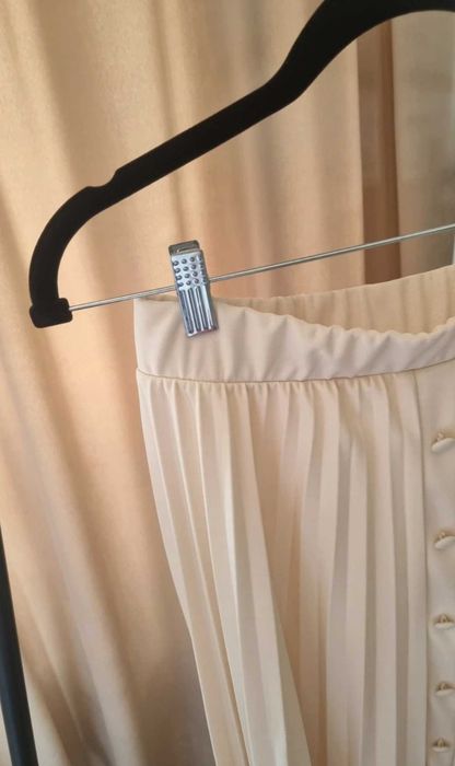 Reserved kremowa plisowana spódnica MIDI maxi L