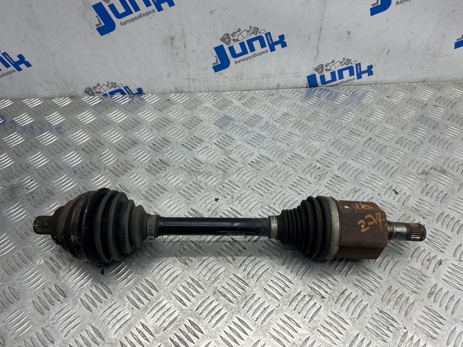 Полуось передняя 5N0407761M для Audi Q3 8U 2014-2018