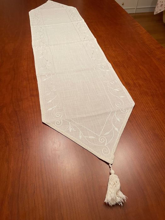 Naperon de sapateira em meio linho