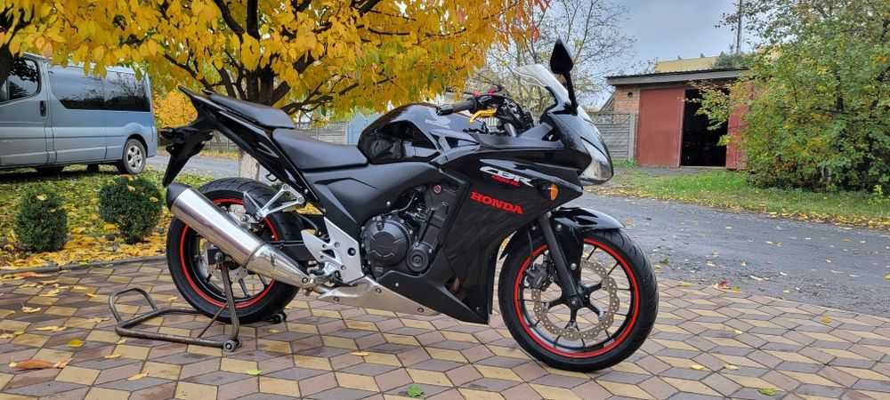 Honda CBR 400R . Хонда мото.