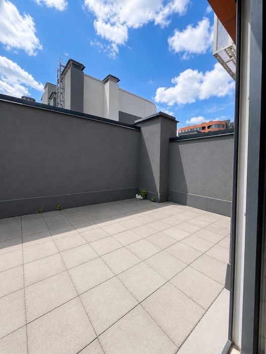 Продам 2-кімнатну квартиру ЖК Республіка, 75 м², велика тераса, без комісії