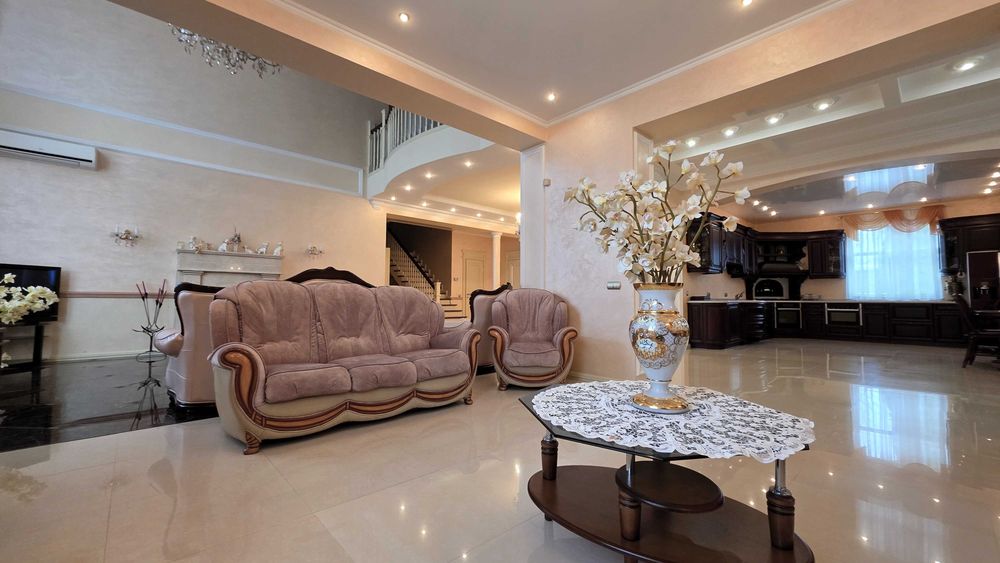 Продаж 3 поверх. будинку 380 м², 12 соток, село Чайки, Бучанський р-н