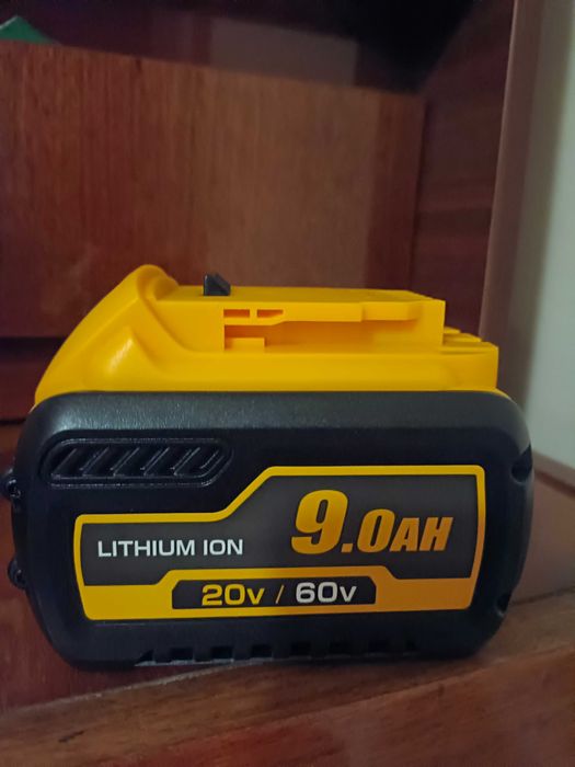 Акумулятори Dewalt FlexVOLT