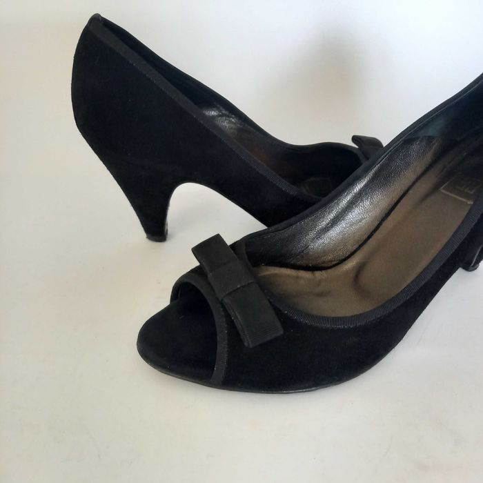Buty damskie włoskie - wygodny obcas  roz. 38 / zamsz naturalny