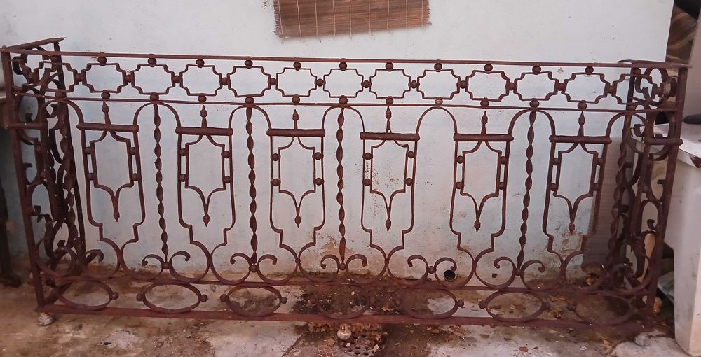 Grade ferro forjado varanda séc XVIII