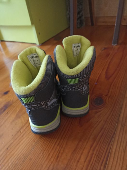 Томики , дитячі ботінки зимові. Розмір 23