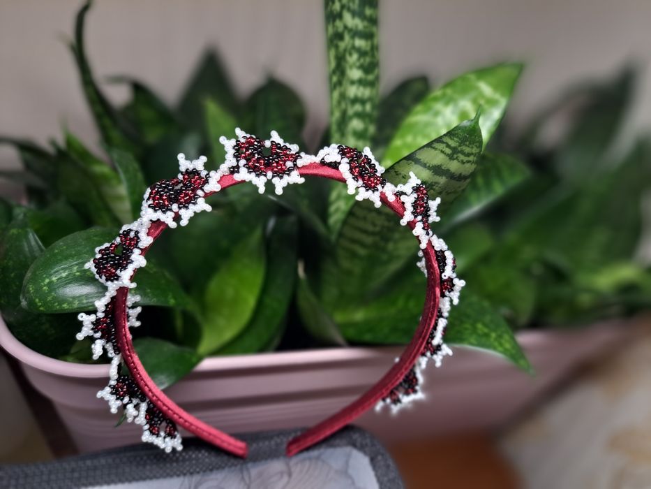 Обідок  для волосся з бісеру