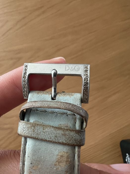 Relogio Dolce & Gabbana azul com cristais.