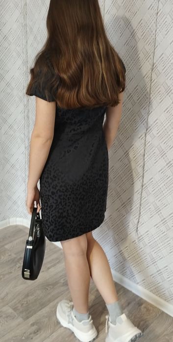 Маленька чорна сукня