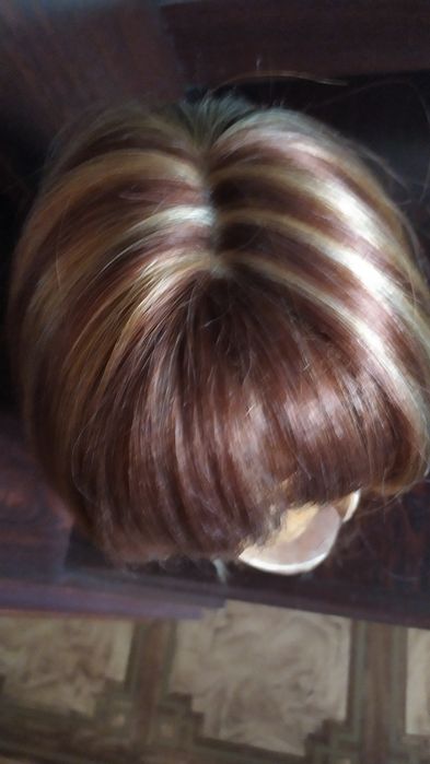 Перука жіноча,подовжене каре