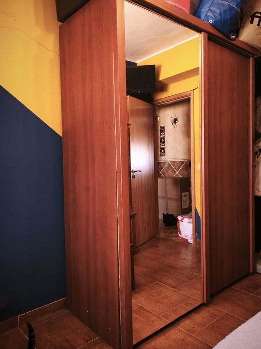 Roupeiro / Armário de Quarto c/ Portas de Correr e Espelho