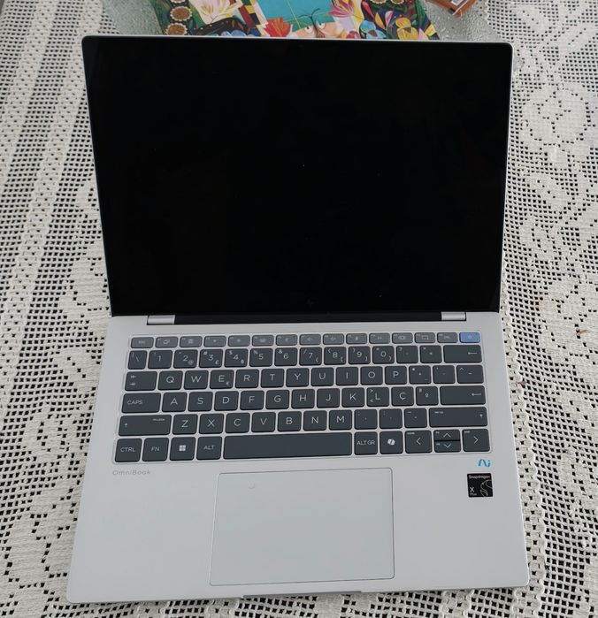 HP Omnibook X 14 AI - 1TB | Como novo | Com fatura e garantia ativa