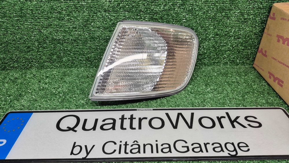 Pisca Farolim Frente Esquerdo Branco TYC Audi A6 C4 1994 a 1998 Ref. 4A0953049D - Novo