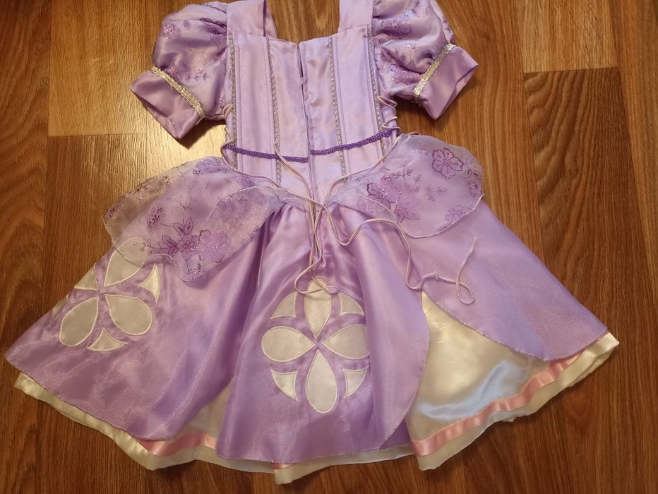 Нарядное платье для девочки