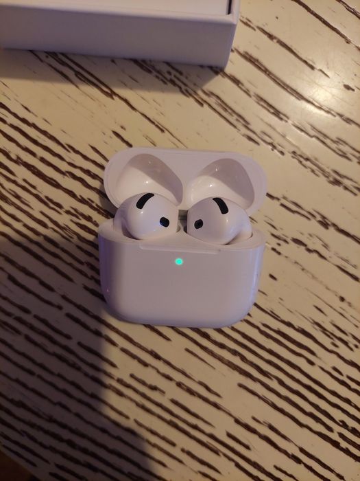 AirPods 4th generation.64550552233217121