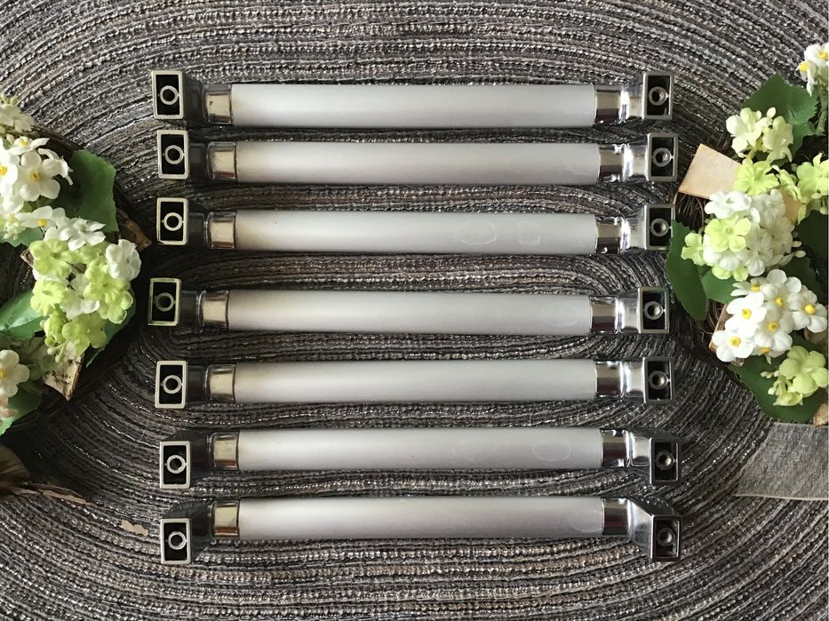 Uchwyty szafkowe chromowane drążkowe mat połysk Nowe