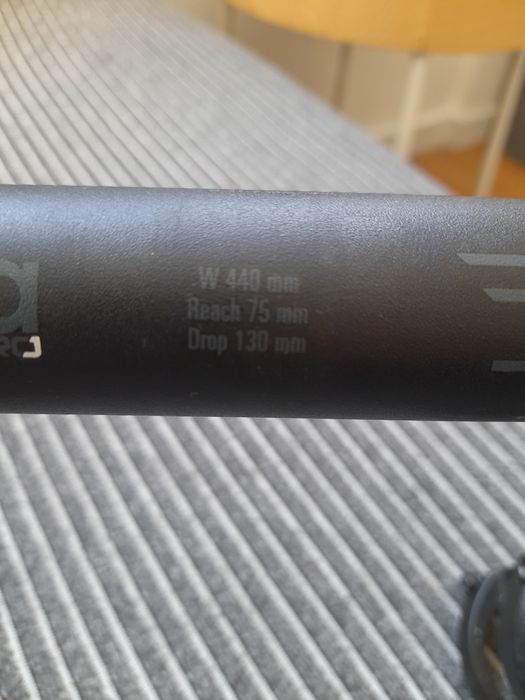 Guiador de ciclismo praticamente novo , 300grs Deda Zero