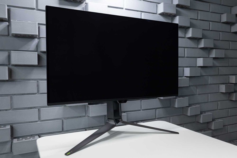 Монітор ASUS ROG Swift OLED PG32UCDMR з нюансом у антибліковому покритті