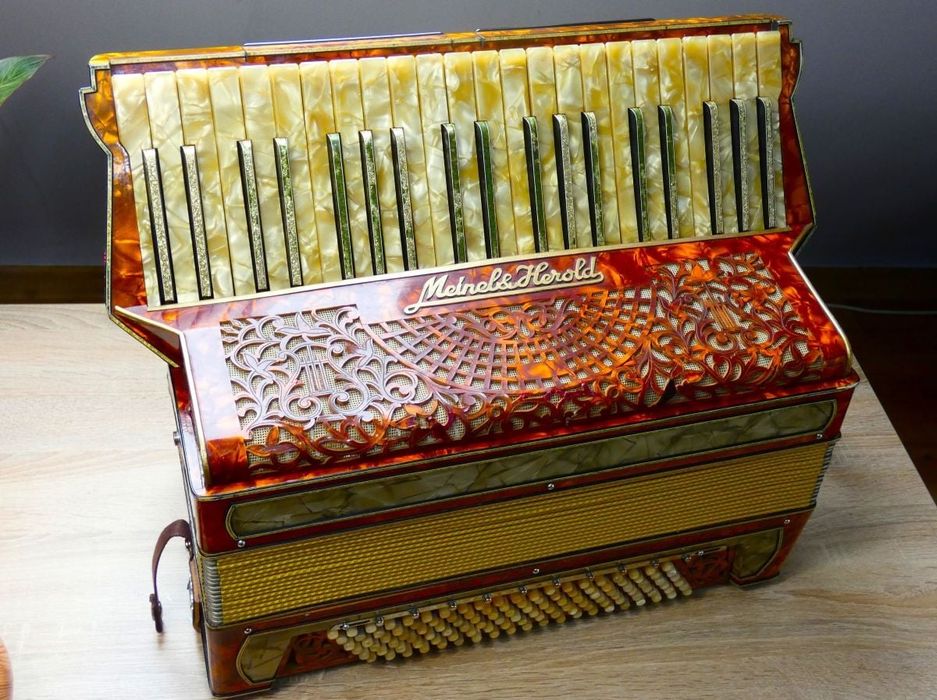 Akordeon Meinel&Herold musette 120! Piekny Kanciak!