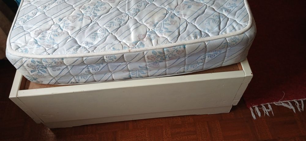 Cama de Solteiro com gavetas