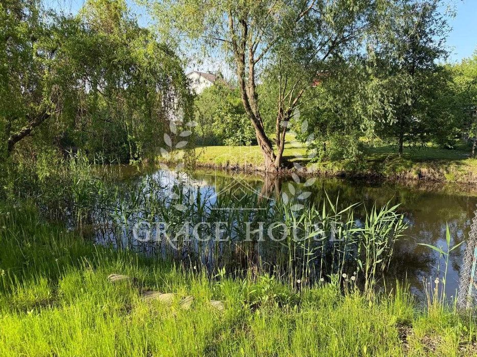 Продаж будинку 467м з виходом на воду Конча-Заспа Козин 10 соток біля озера Лугова Обухівський район будинок біля води 5 спалень в тихому місці Козина