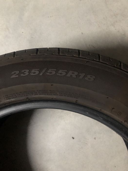 Pneu ROADSTONE 235/55R18