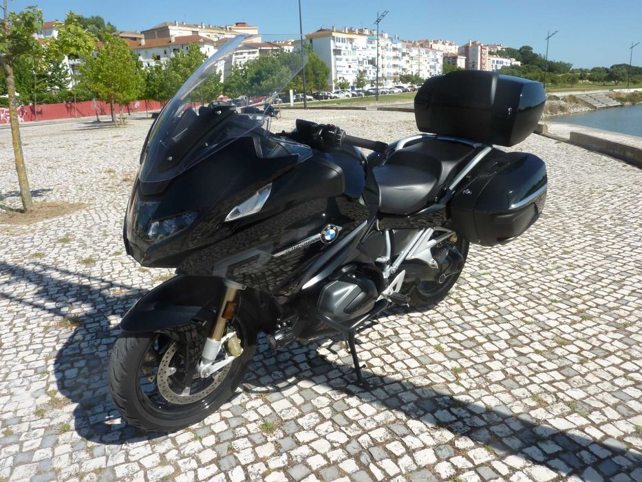 BMW R 1250 RT "Triple Black