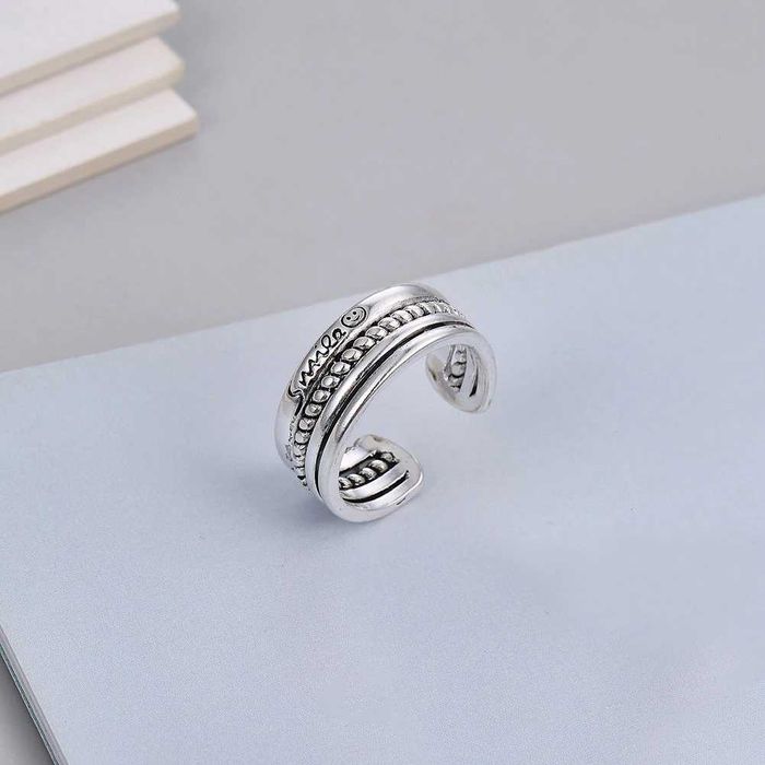 Aneis femininos ajustáveis