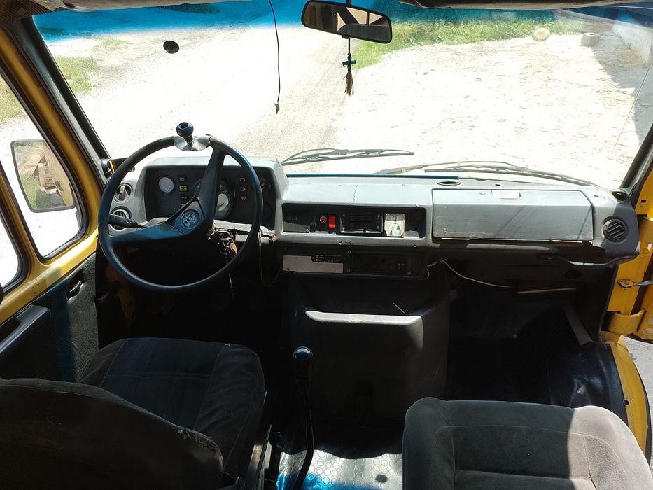 Мікроавтобус мерс.310d  пасажир кат. B . об'єм 2.9 л