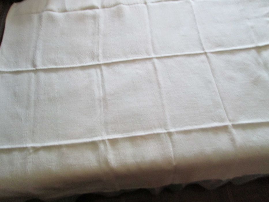 colcha e 12 lençois em linho artesanal novos, do sec. XIX e XX