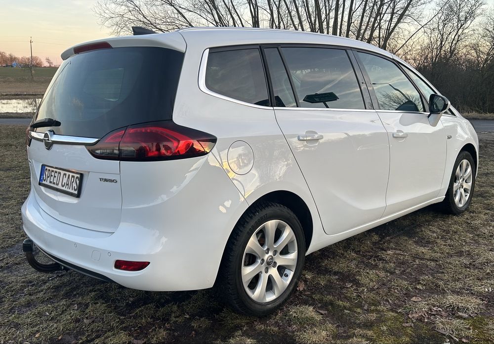 Opel Zafira C  1,4 Turbo Rok 2016