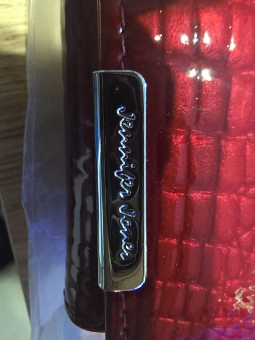 Portfel Jennifer Jones.